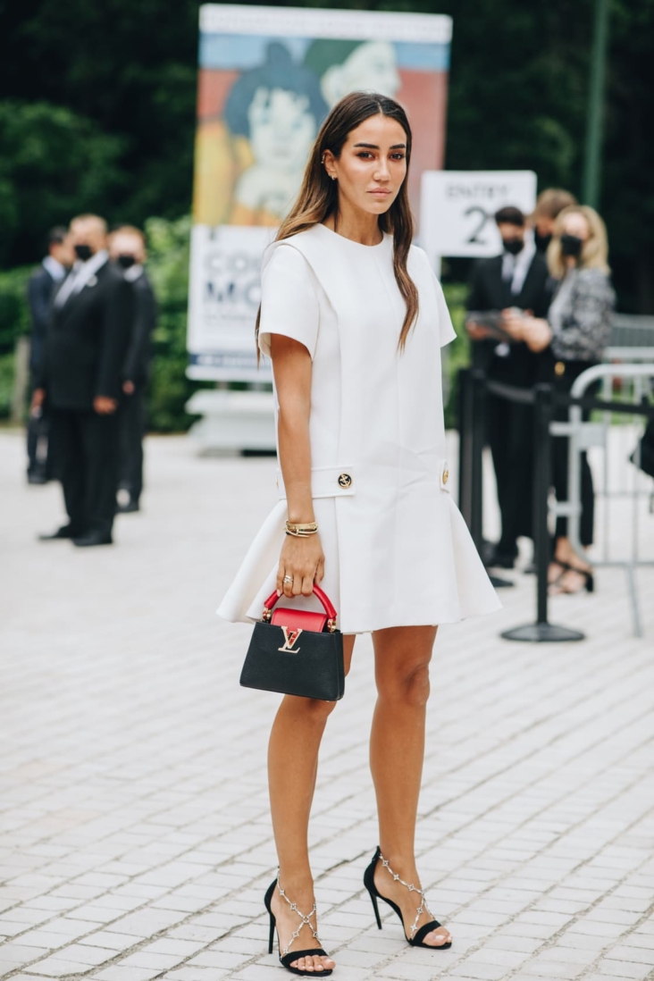 Backstage » Street Style Spring/Summer 2022 Paris Fashion Week - Backstage