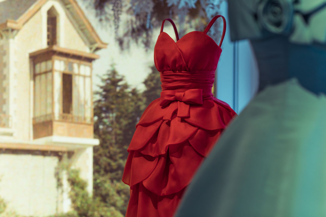 Tableau Dior ❤️ modèle de mode robe rouge décorative impression dr13